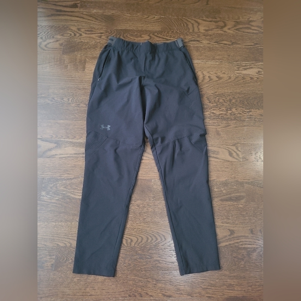Under Armour Men's Black  Pants Sz.L With Mesh inserts